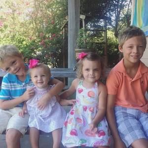 Meet your Posher, Connie